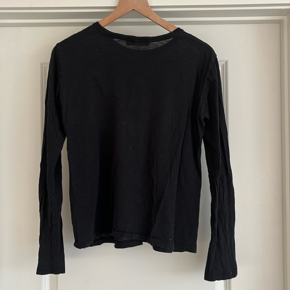 essential long-sleeve crewneck tee - Picture 5 of 5